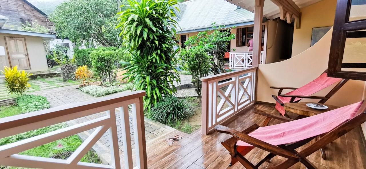 Bernique Guesthouse La Digue Bagian luar foto