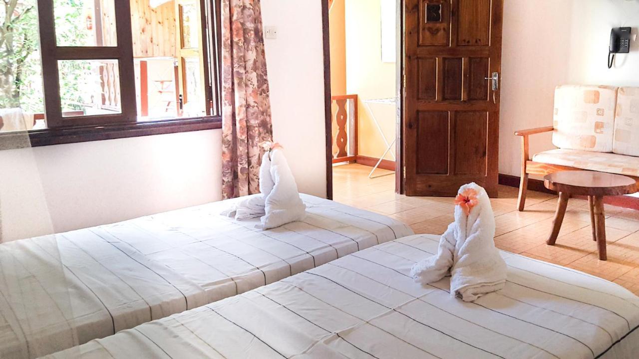 Bernique Guesthouse La Digue Bagian luar foto
