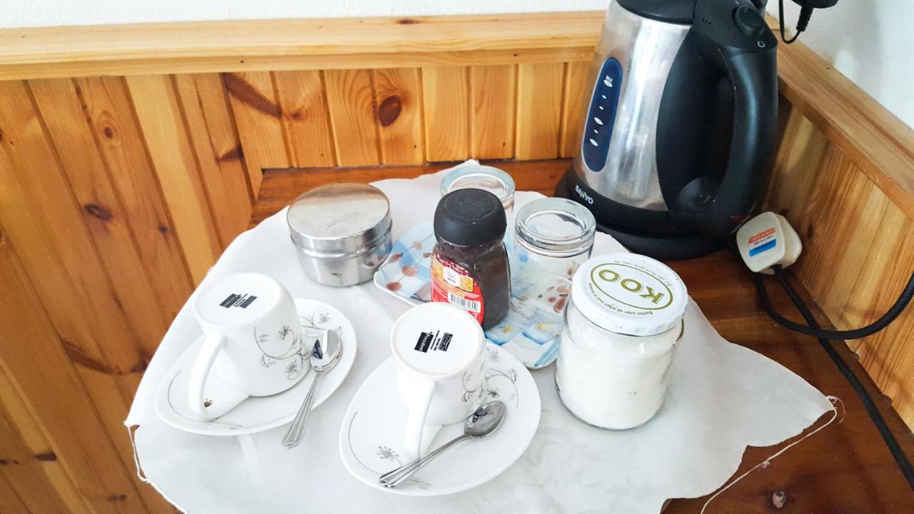 Bernique Guesthouse La Digue Bagian luar foto